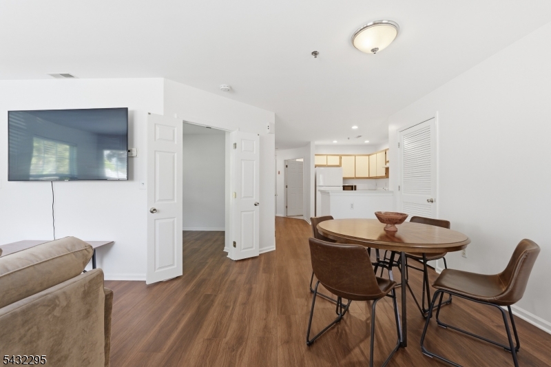 5301 Tudor Dr