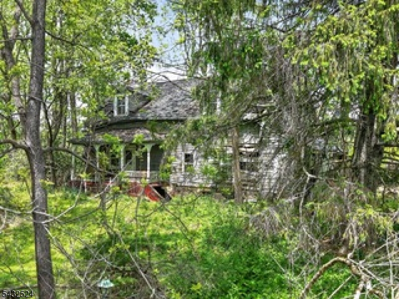 499 Edgewood Rd