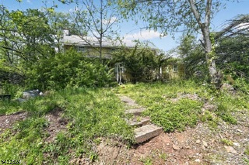 499 Edgewood Rd