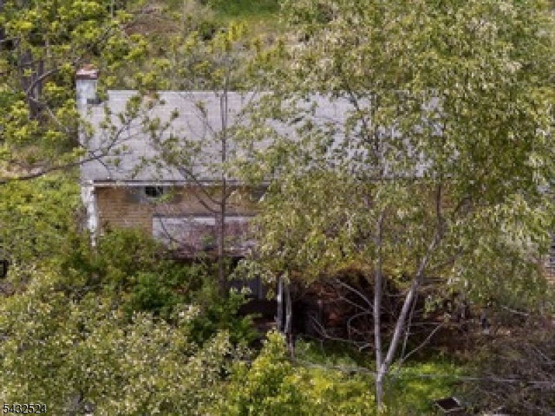 499 Edgewood Rd