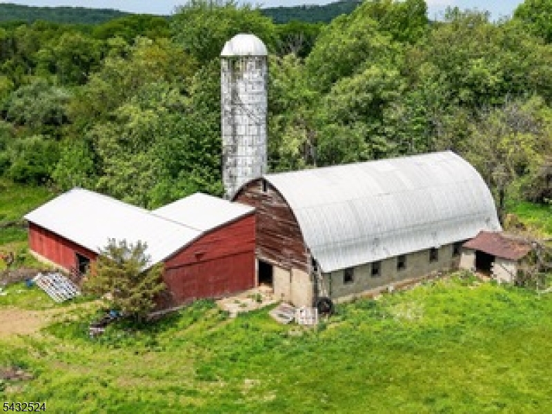 499 Edgewood Rd