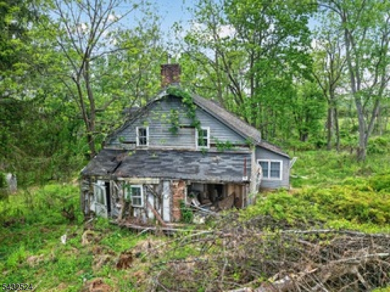 499 Edgewood Rd