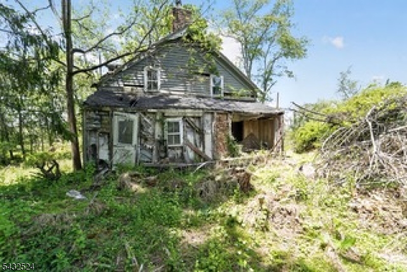 499 Edgewood Rd