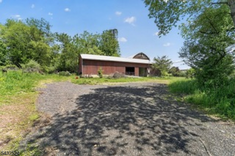 499 Edgewood Rd