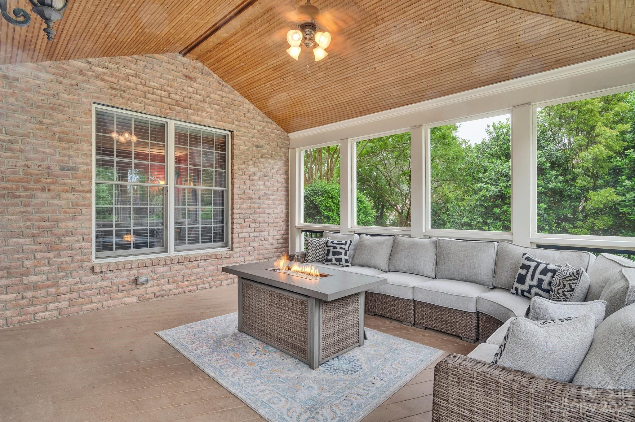 109 Orchard Hill Court