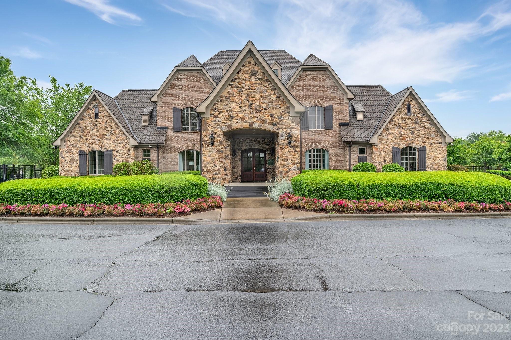 109 Orchard Hill Court