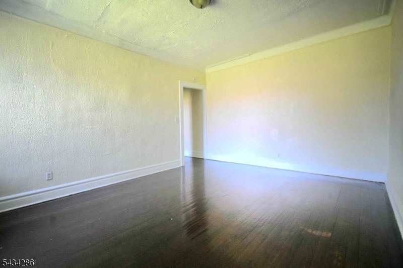 148 Chancellor Ave