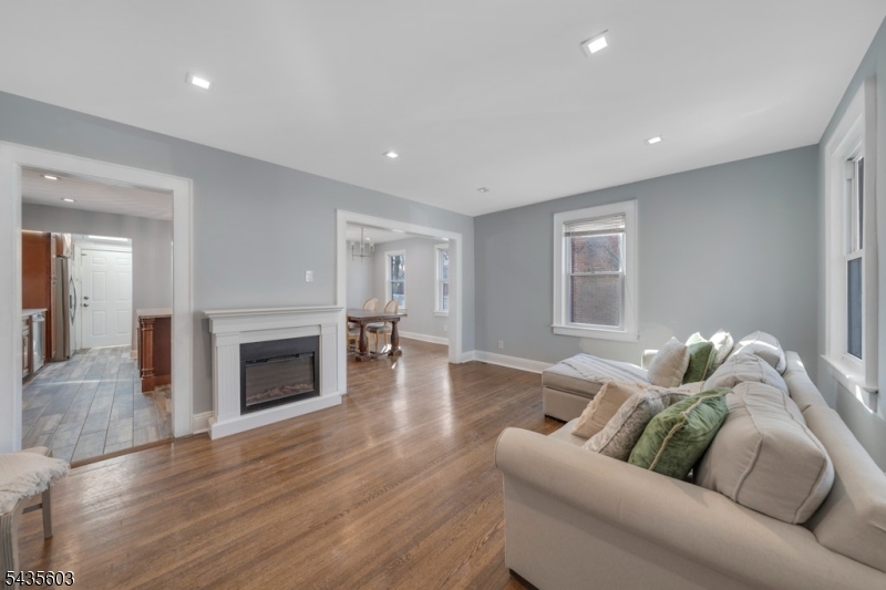51 Cedar St