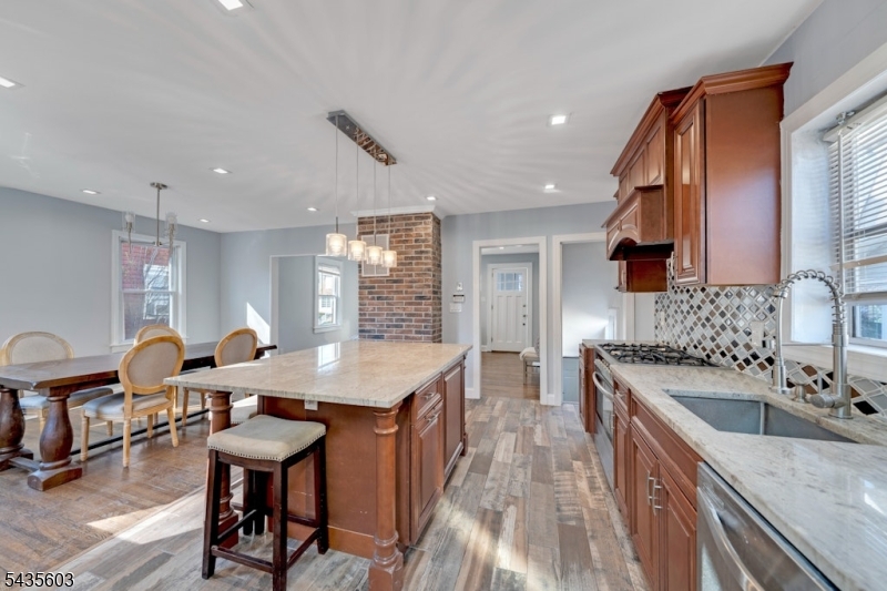 51 Cedar St