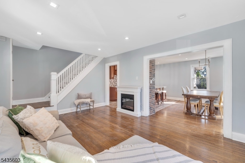 51 Cedar St