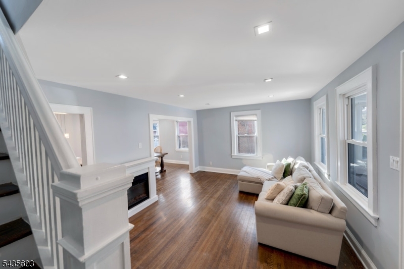 51 Cedar St