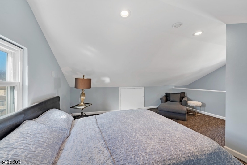 51 Cedar St