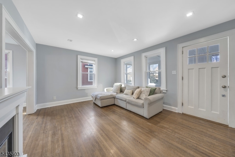 51 Cedar St