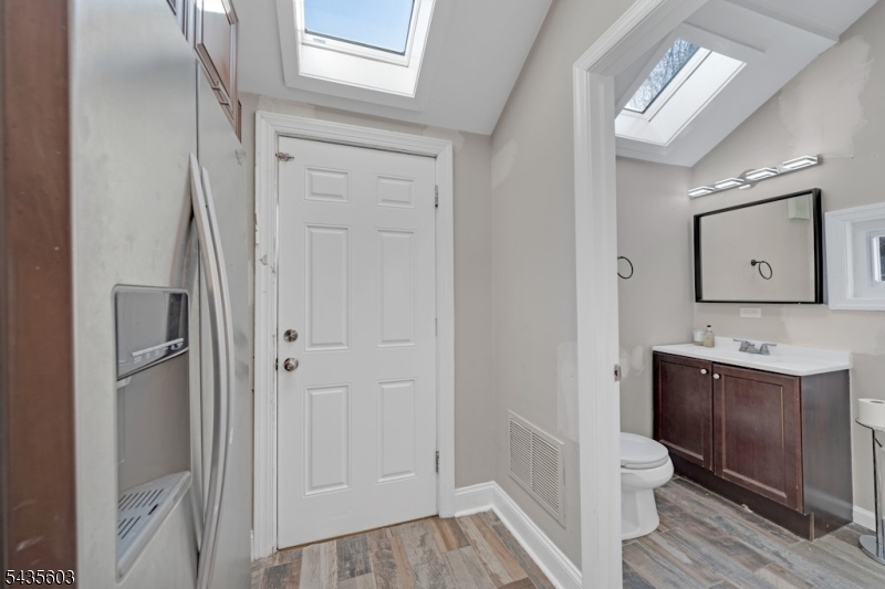 51 Cedar St