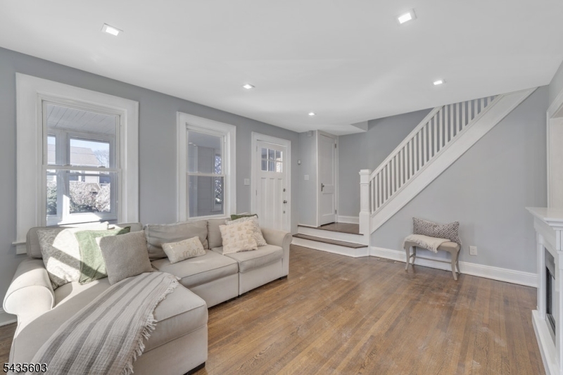 51 Cedar St