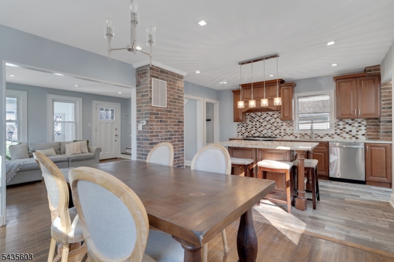 51 Cedar St