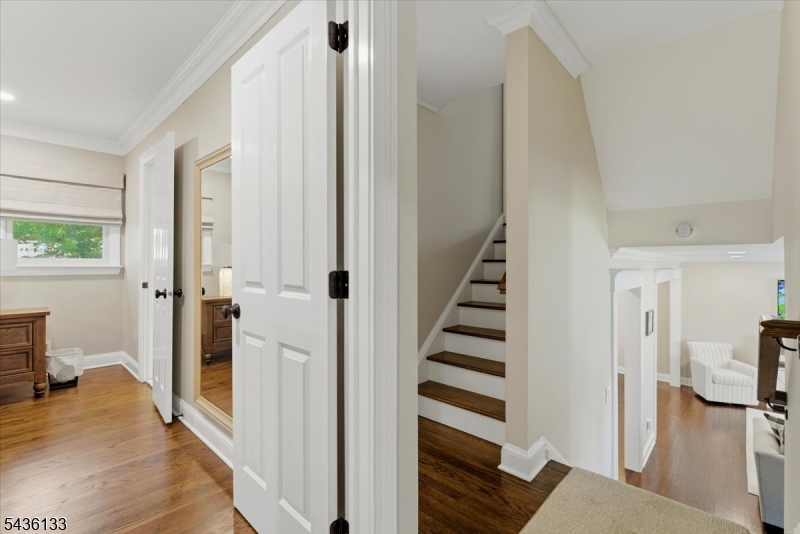 6 Davis St