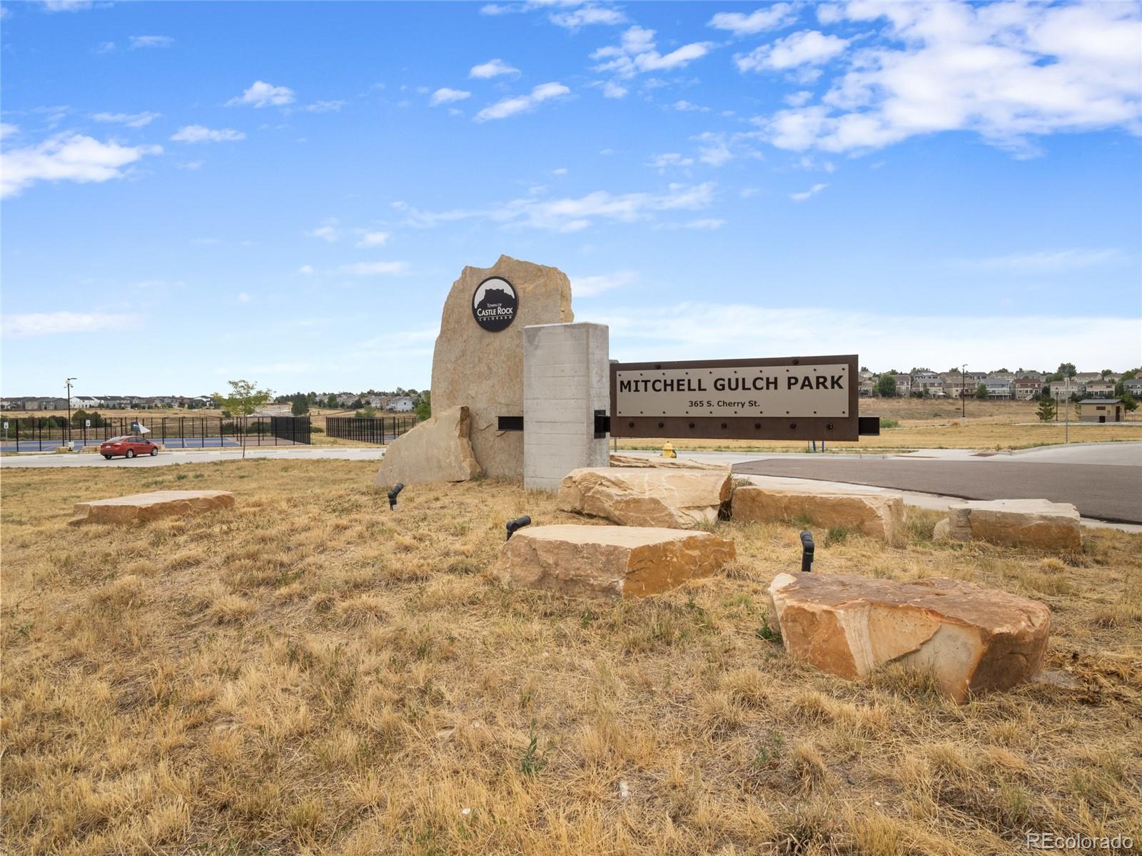 348 Vista Cliff Circle