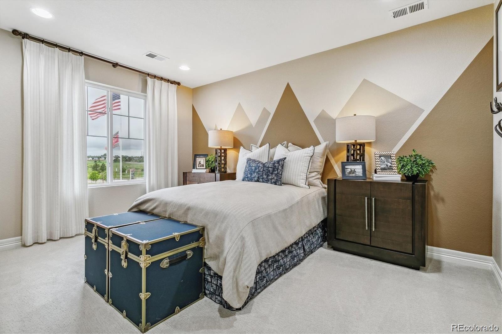 348 Vista Cliff Circle