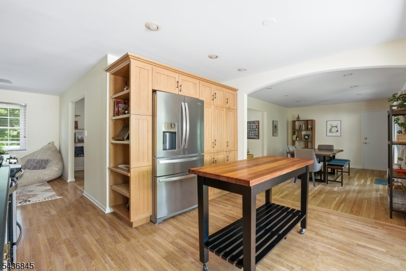 2068 MILLSTONE RIVER ROAD