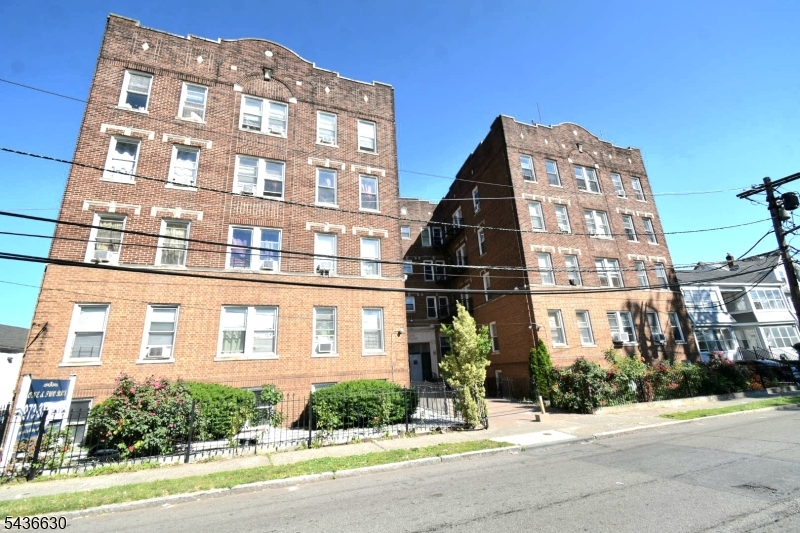 161 Augusta St B9