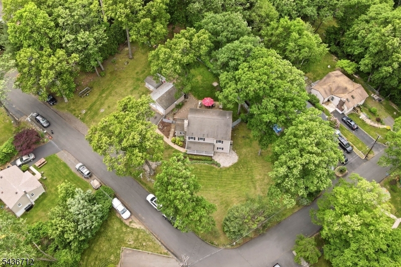 13 HIGHVIEW TRAIL