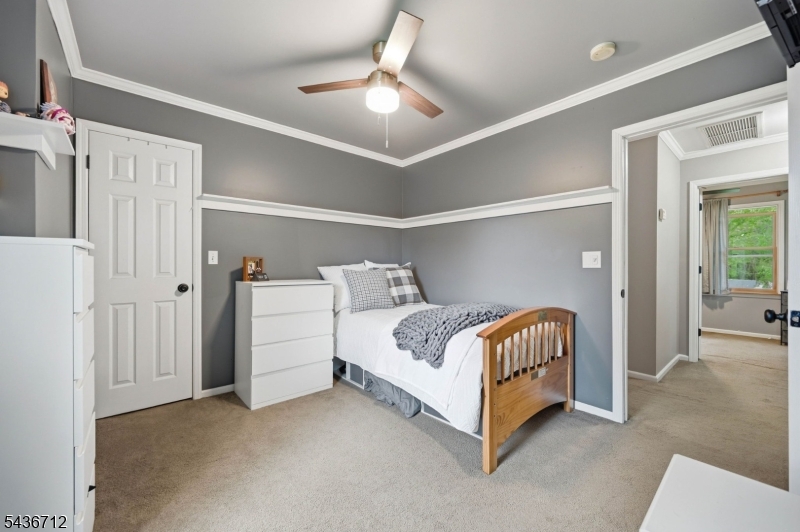 13 HIGHVIEW TRAIL