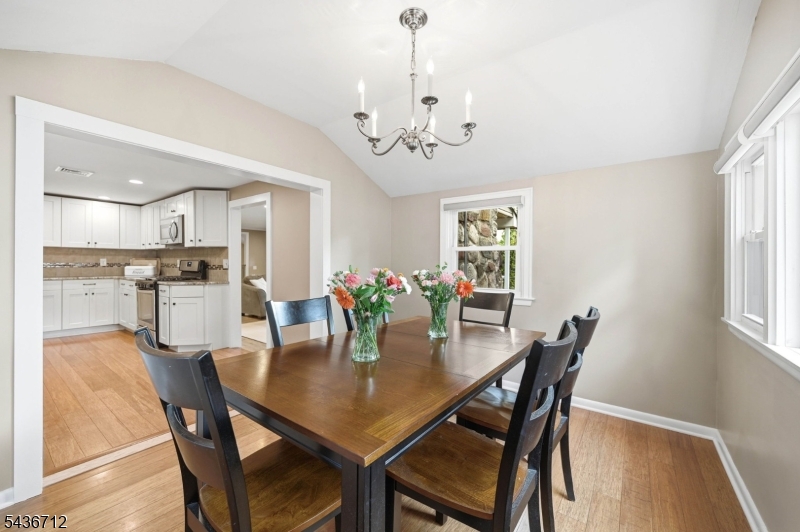 13 HIGHVIEW TRAIL