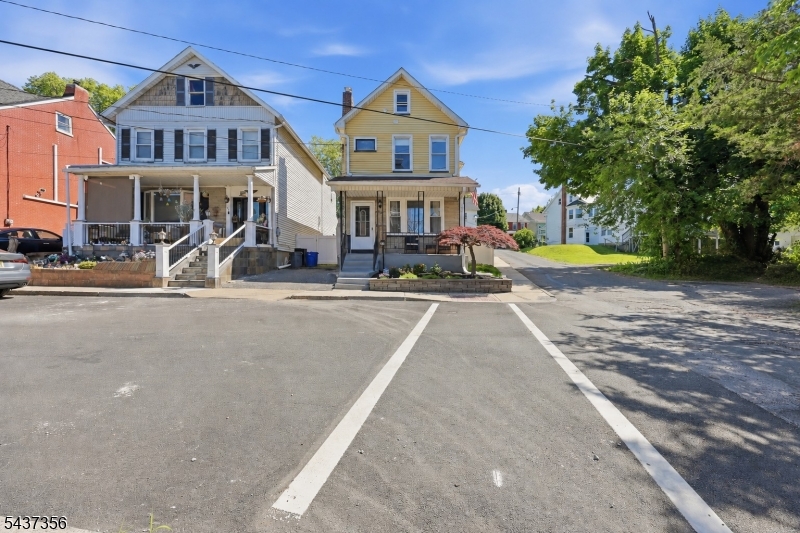 69 Harris St
