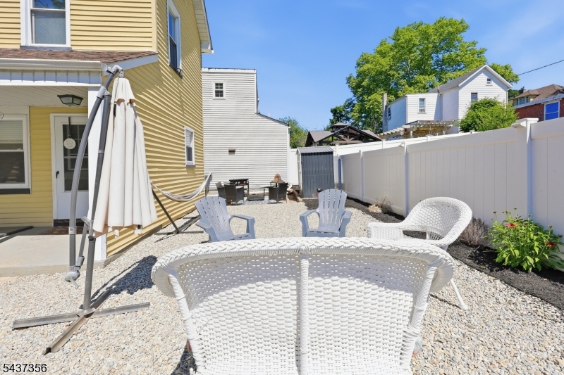 69 Harris St