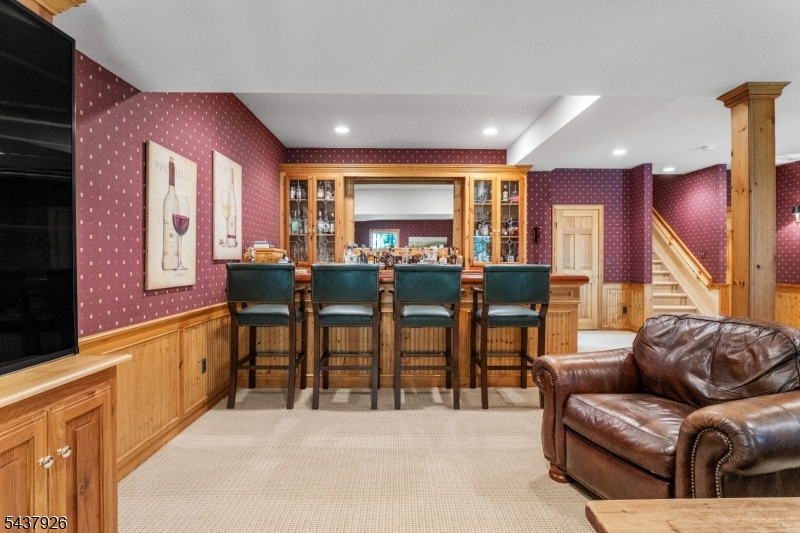10 Barnstable Rd