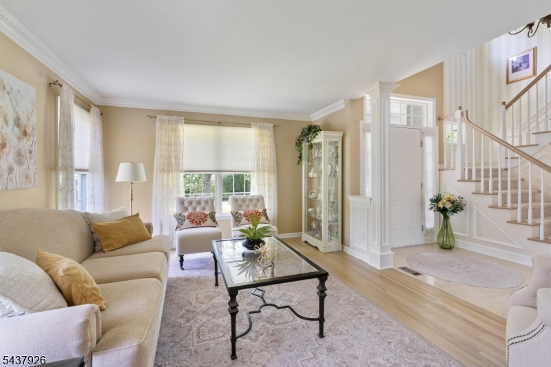 10 Barnstable Rd