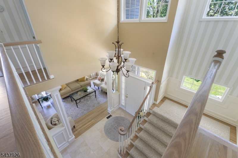 10 Barnstable Rd