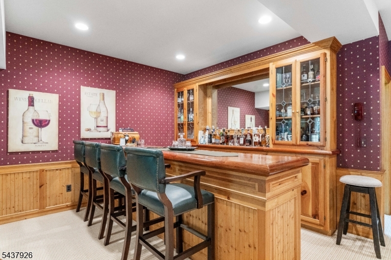 10 Barnstable Rd