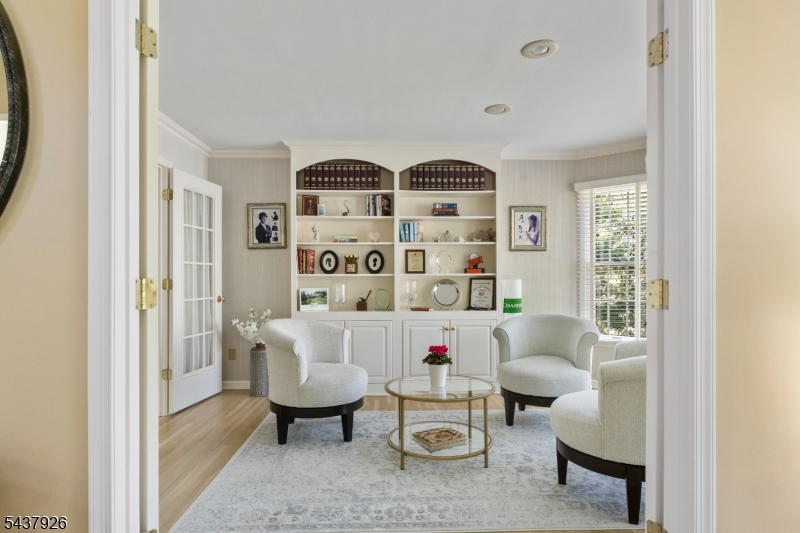 10 Barnstable Rd