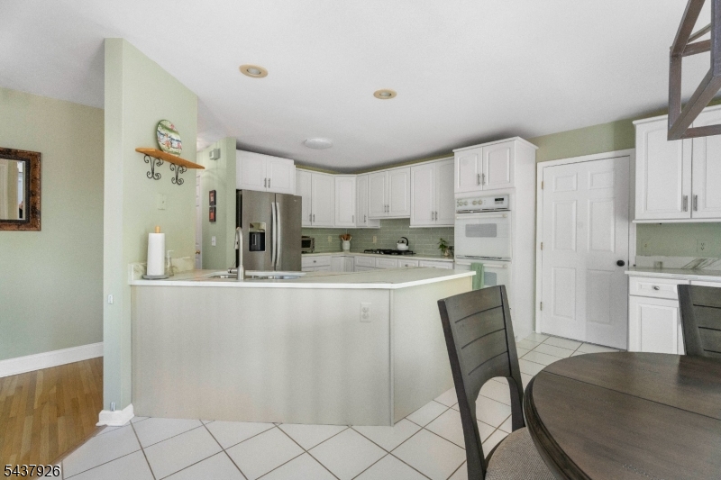 10 Barnstable Rd