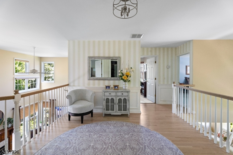 10 Barnstable Rd