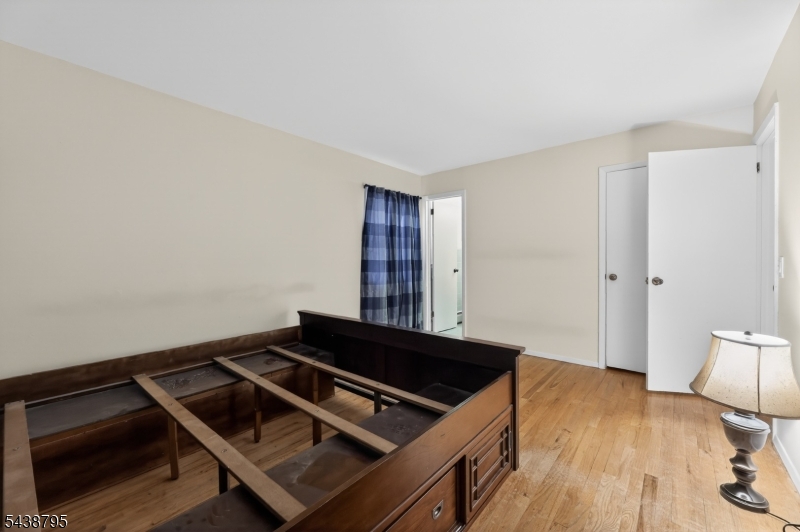 228 Shaw Pl