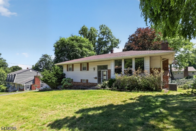 228 Shaw Pl