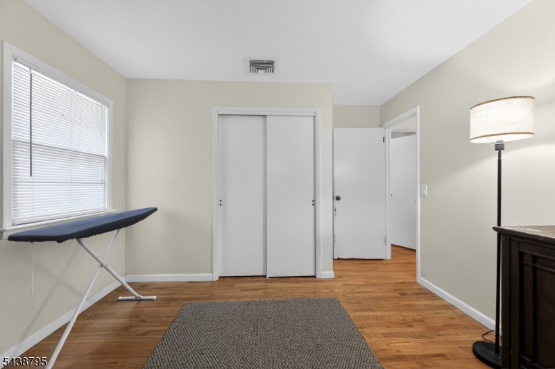 228 Shaw Pl