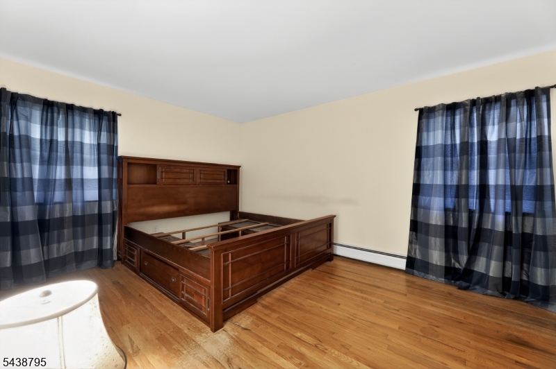 228 Shaw Pl
