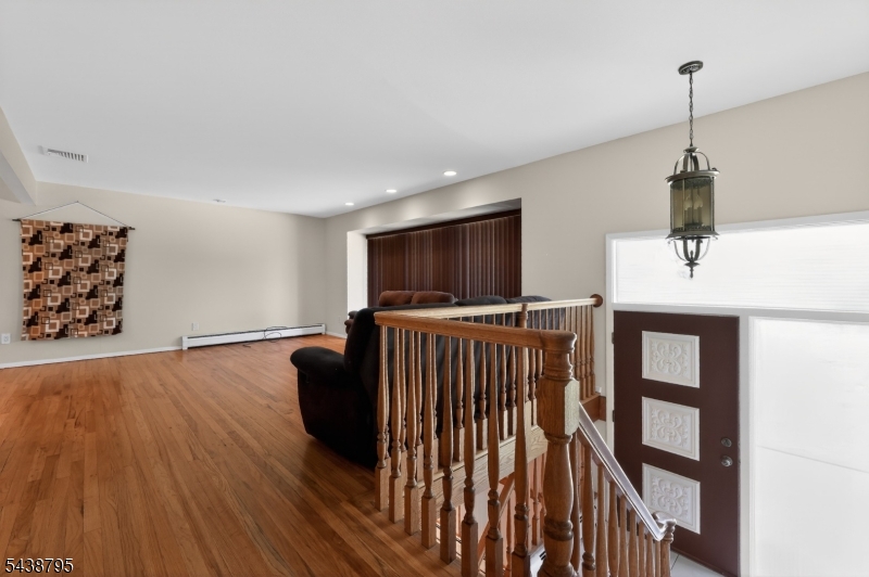 228 Shaw Pl