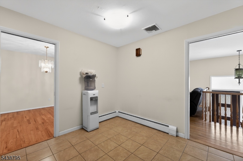 228 Shaw Pl