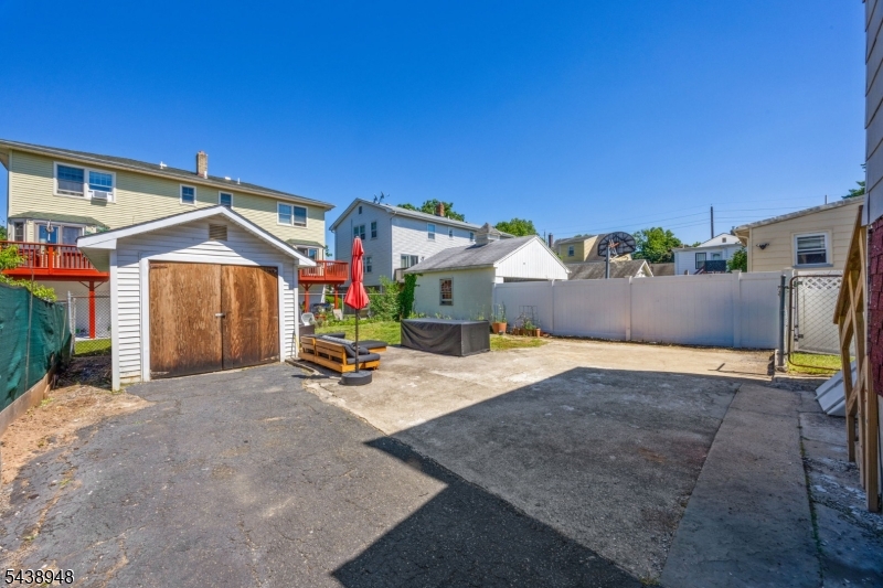 163 Walnut St 2
