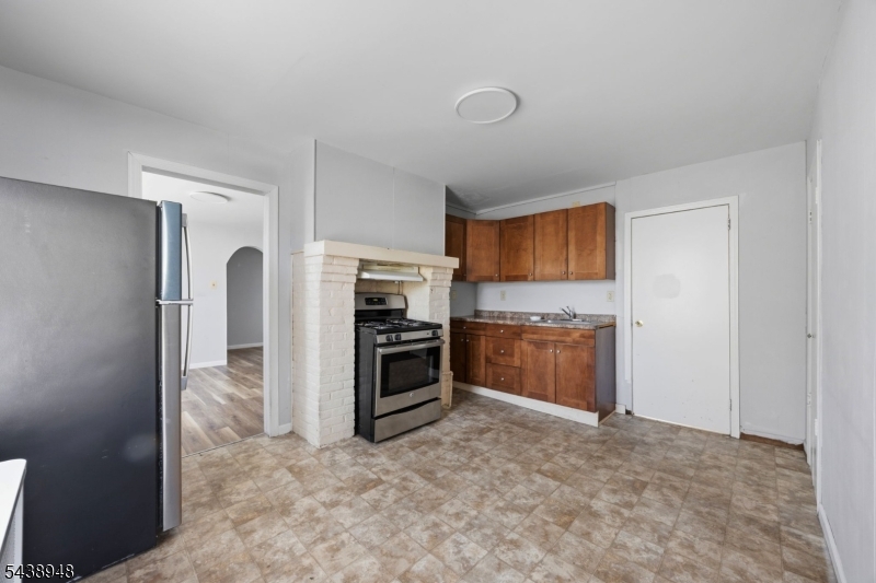 163 Walnut St 2