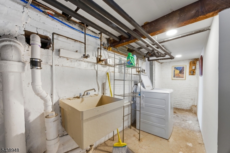 163 Walnut St 2