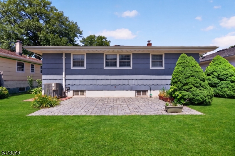 348 W Emerson Ave