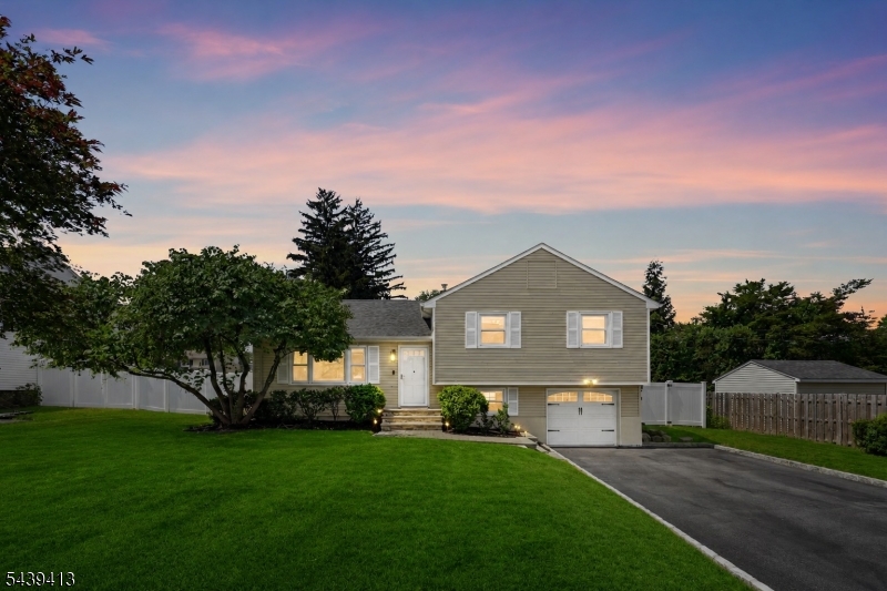 13 Cedar St