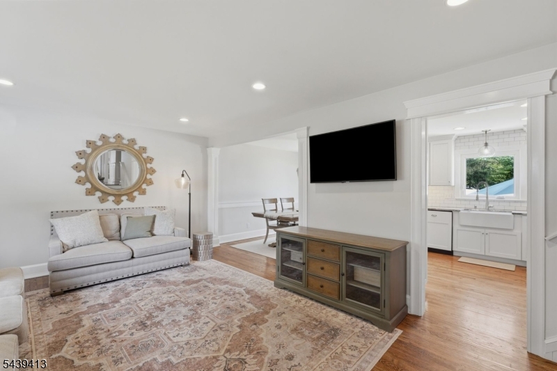 13 Cedar St