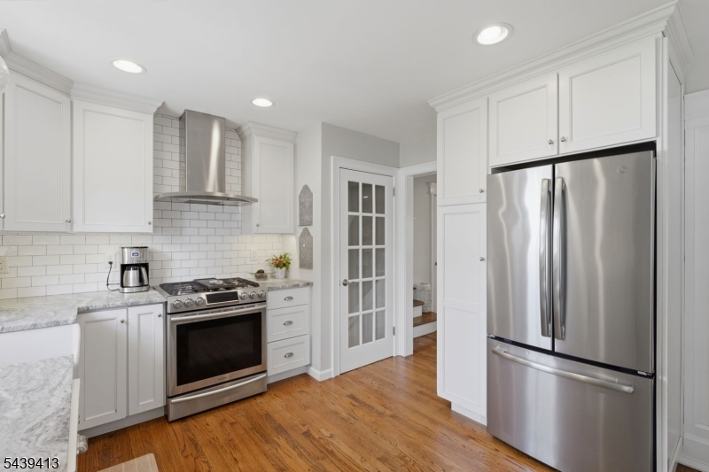 13 Cedar St